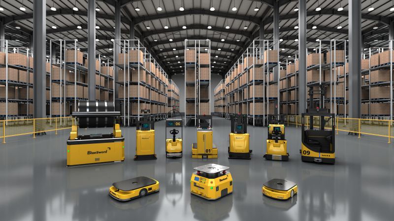 1 尊龙官方平台智能搬运机械人产品家族.jpg